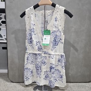 CAbi White Blouse top with Blue Paisley Floral & Lace Accents New w Tags size SM